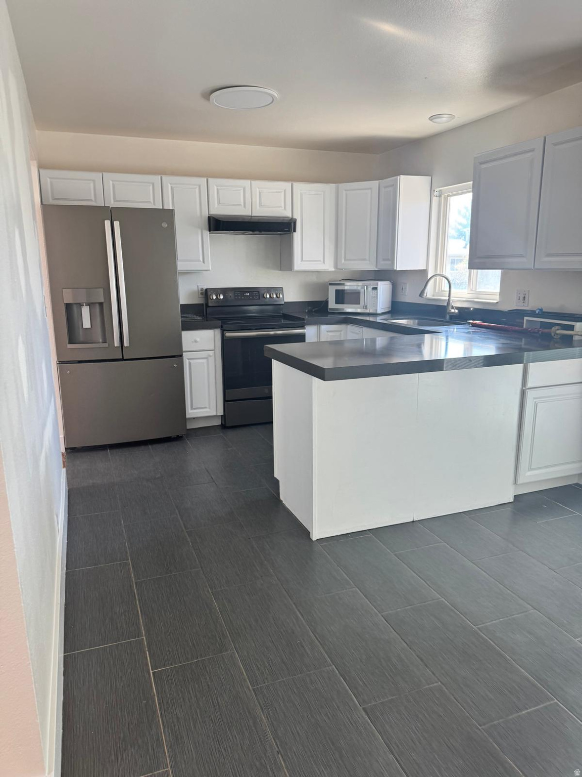 CRYSTAL HILLS - Residential