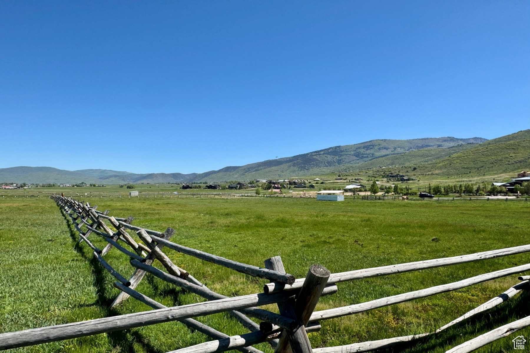 SPRING HILL - Land