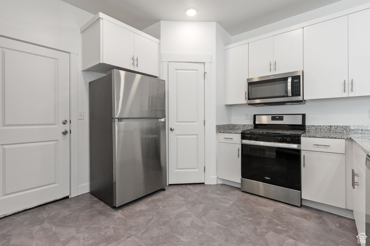 WOODMORE POINTE SUBDIVISION PHASE 2 - Residential