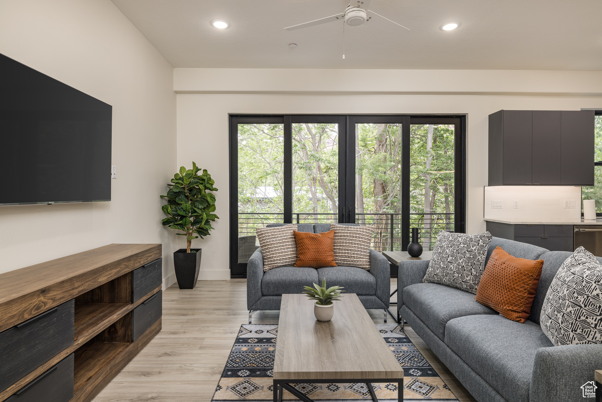 COTTONWOOD CONDOS - Residential