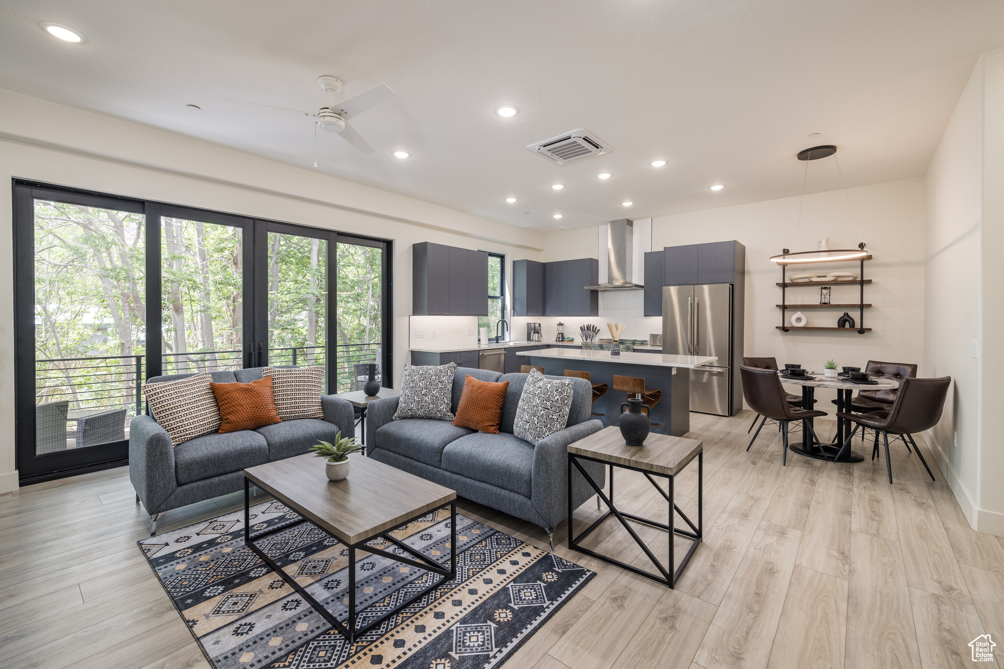 COTTONWOOD CONDOS - Residential