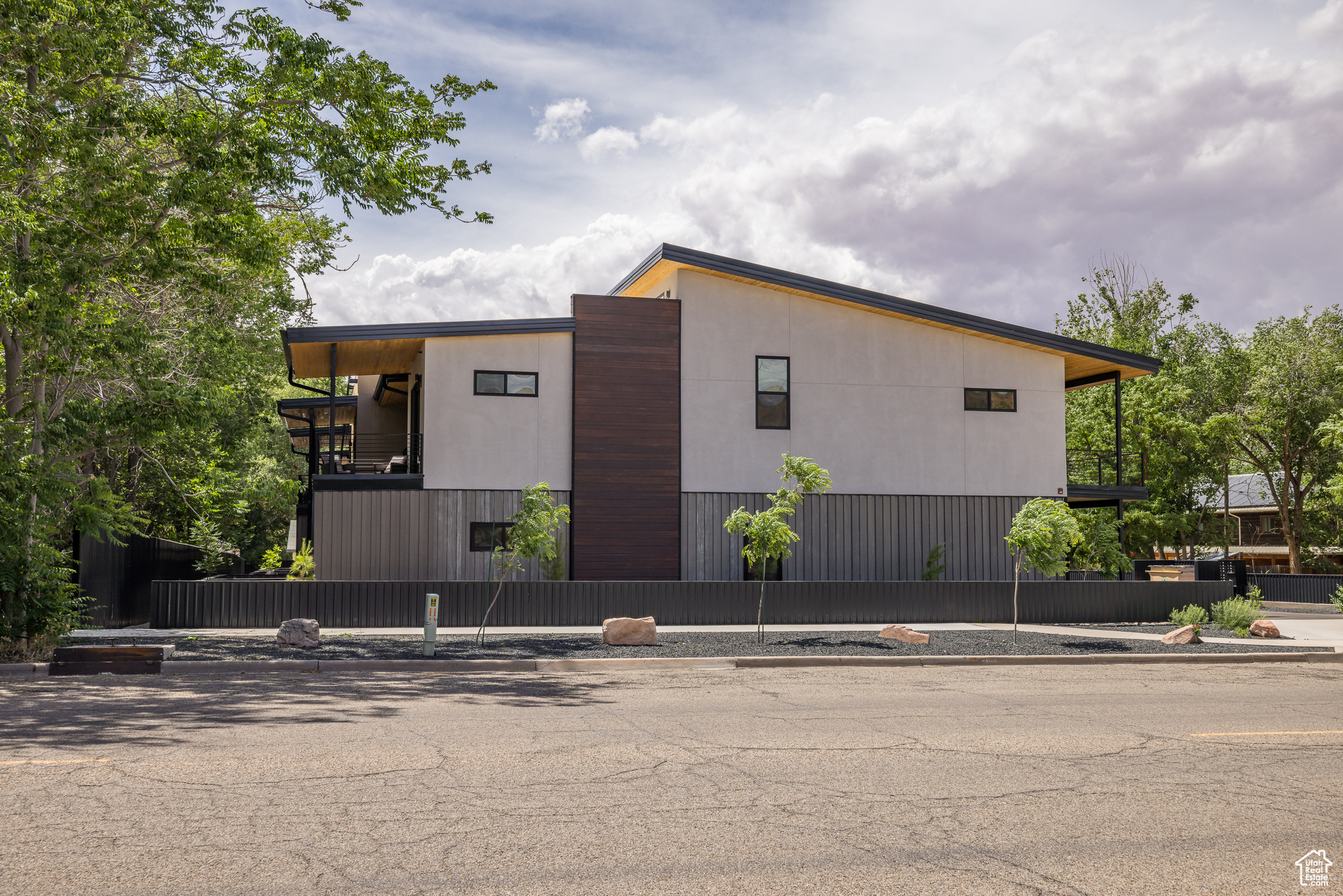 COTTONWOOD CONDOS - Residential