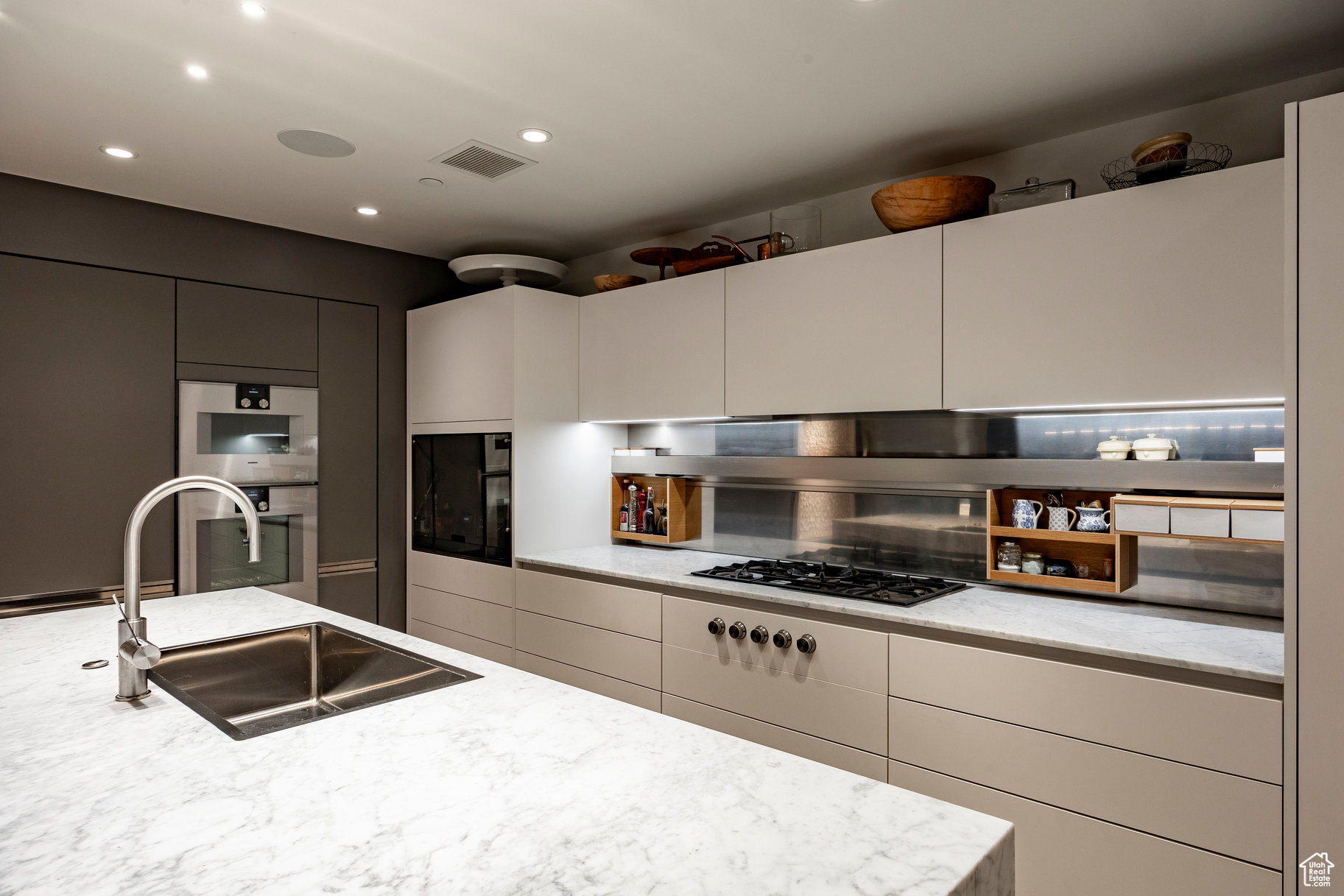 REGENT AT CITY CREEK - Residential