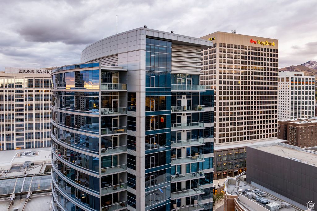 Photo of 35 E 100 S #1905, Salt Lake City, UT 84111 (MLS # 2119378)