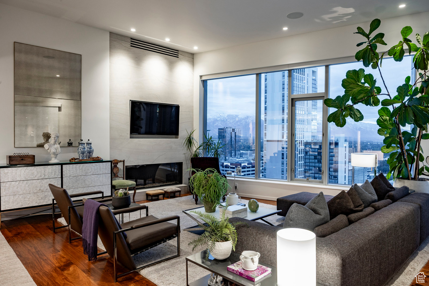 REGENT AT CITY CREEK - Residential