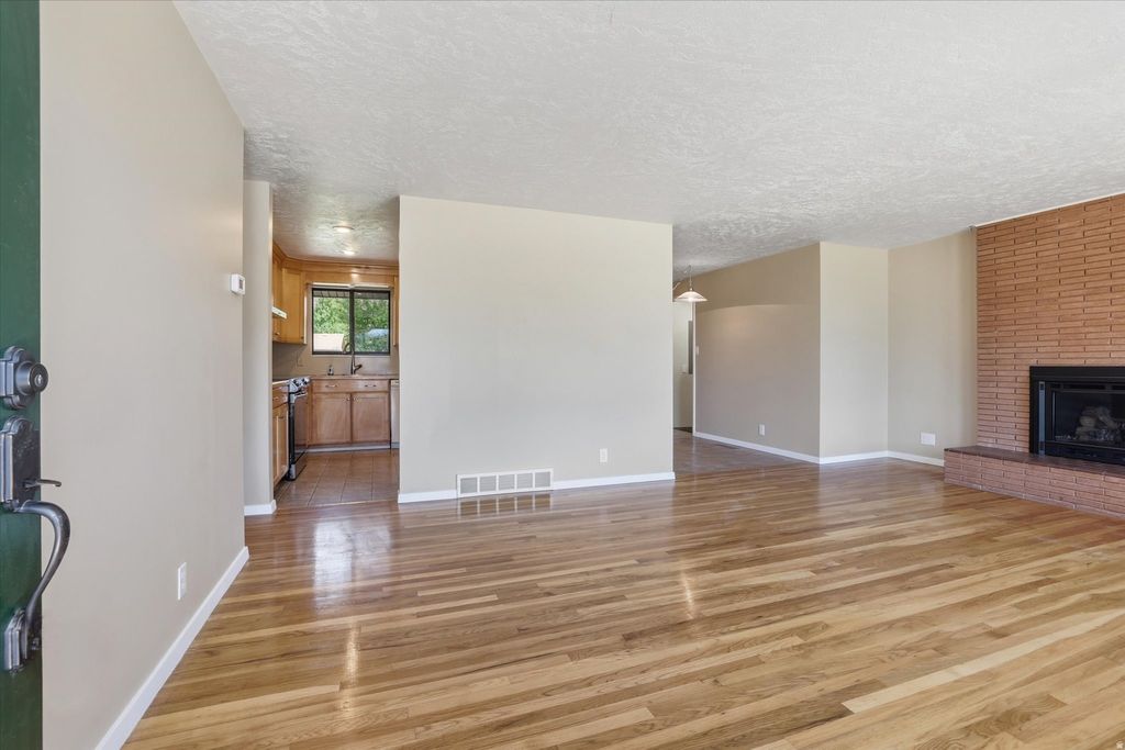 Photo of 516 N 200 E, Brigham City, UT 84302 (MLS # 2157395)