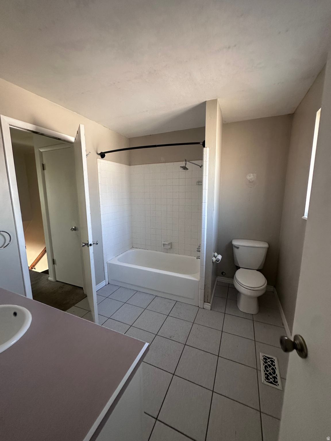 KRISTA CONDO - Residential