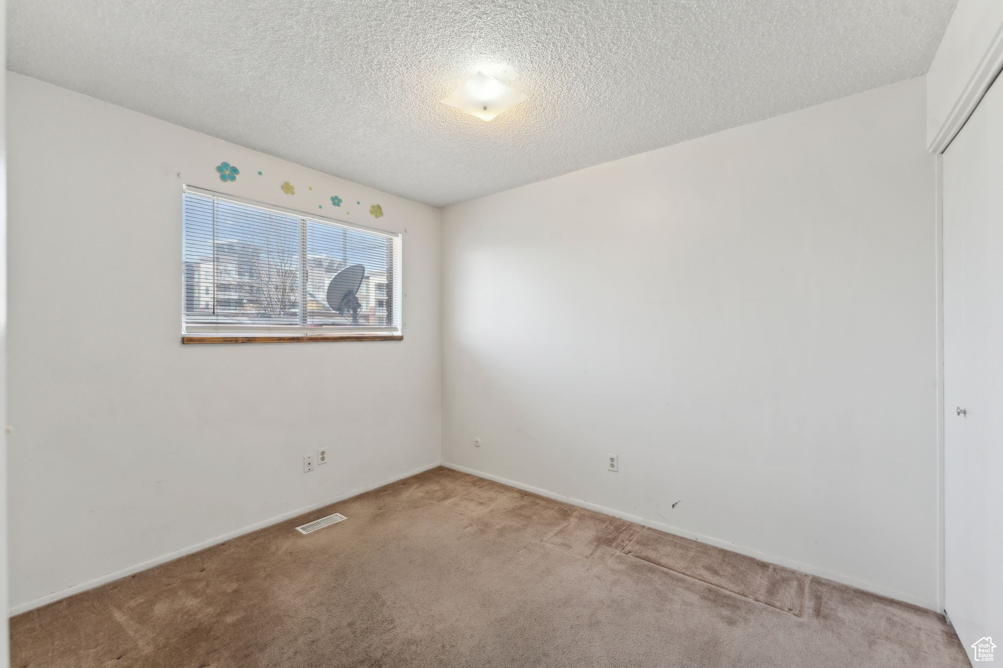 Midvale, Utah 84047, United States, 6 Bedrooms Bedrooms, ,3 BathroomsBathrooms,Residential,Active,107198