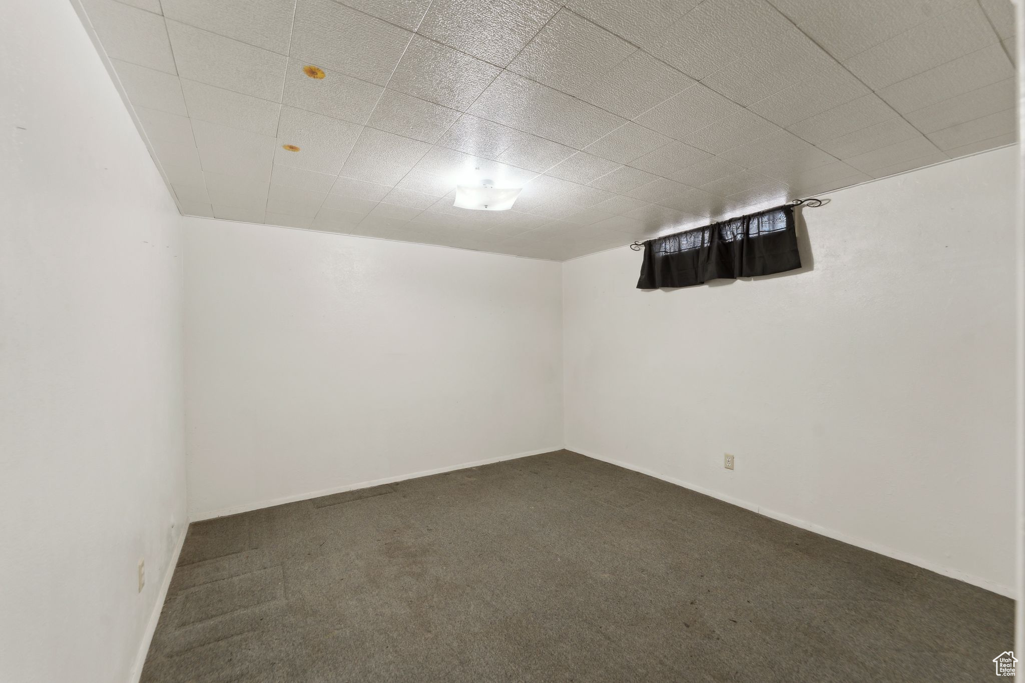 Midvale, Utah 84047, United States, 6 Bedrooms Bedrooms, ,3 BathroomsBathrooms,Residential,Active,107198