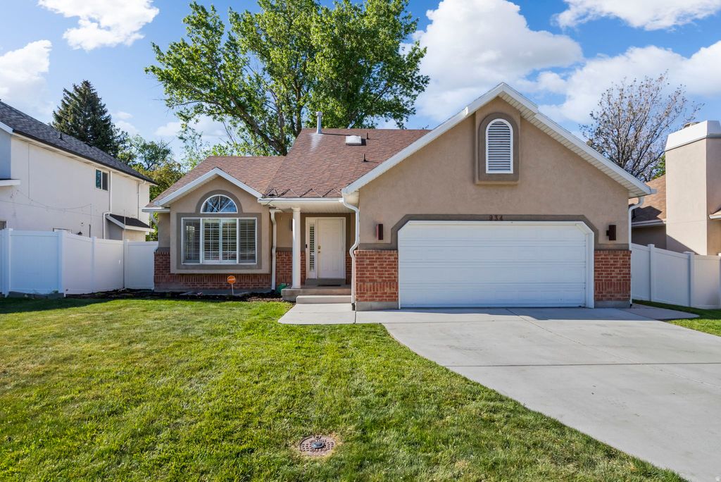 Photo of 934 E MICHAEL MILL PL, Millcreek, UT 84106 (MLS # 2154260)