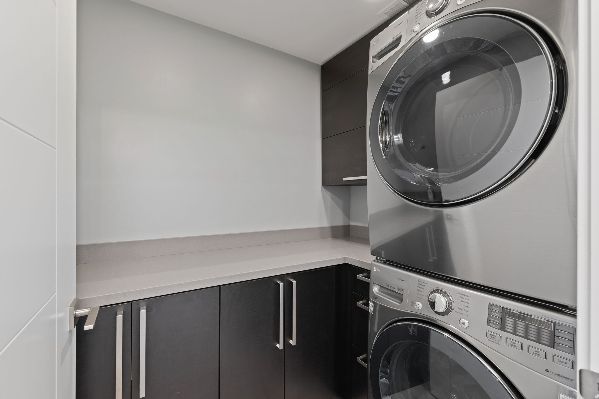 GOVERNORS PLAZA - Residential