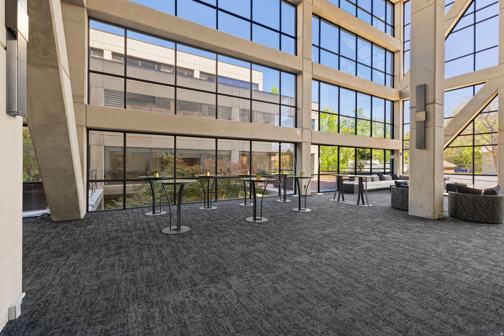 GOVERNORS PLAZA - Residential