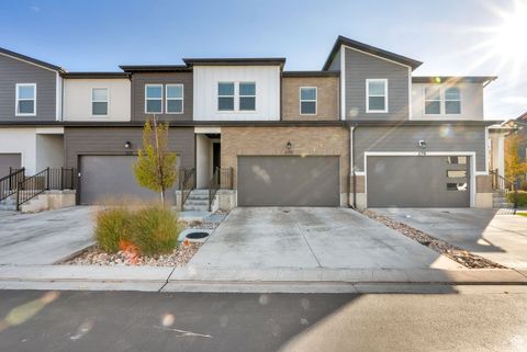 Photo of 287 W 700 N, Vineyard, UT 84059 (MLS # 2119230)