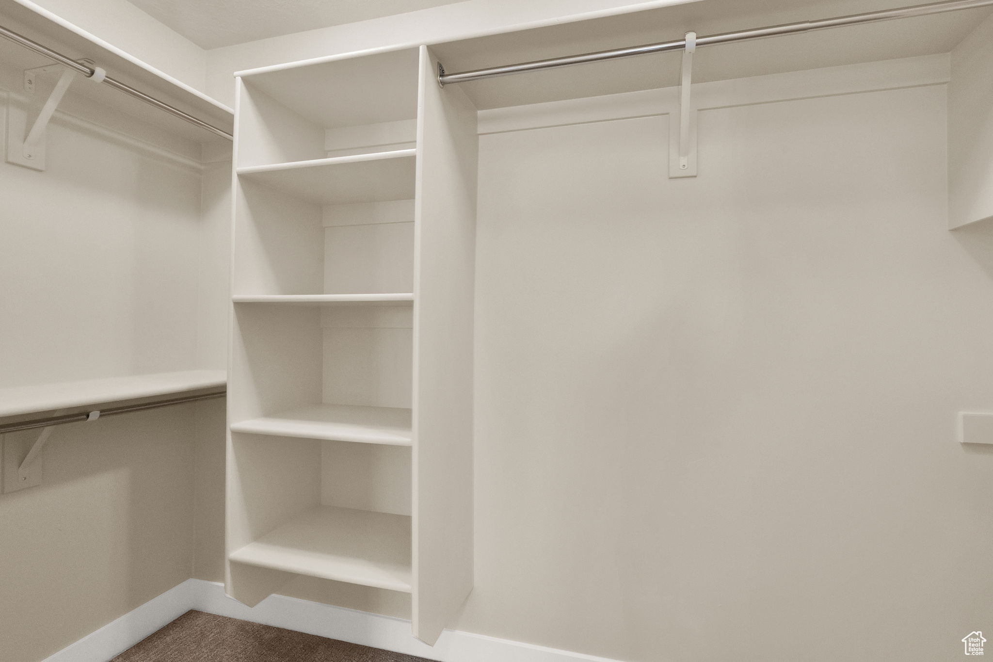 LAKE FRONT - Residential