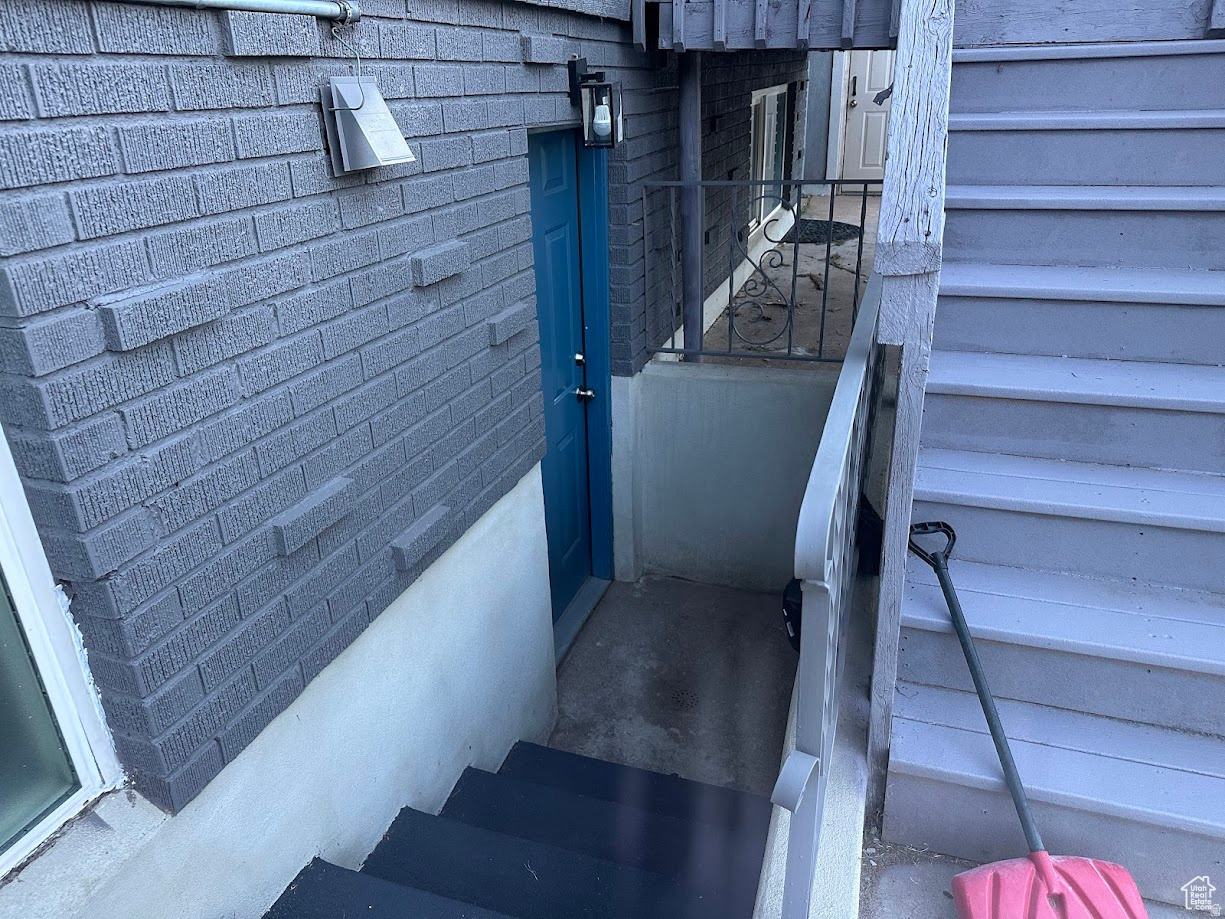 RIVER VALLEY - Residential