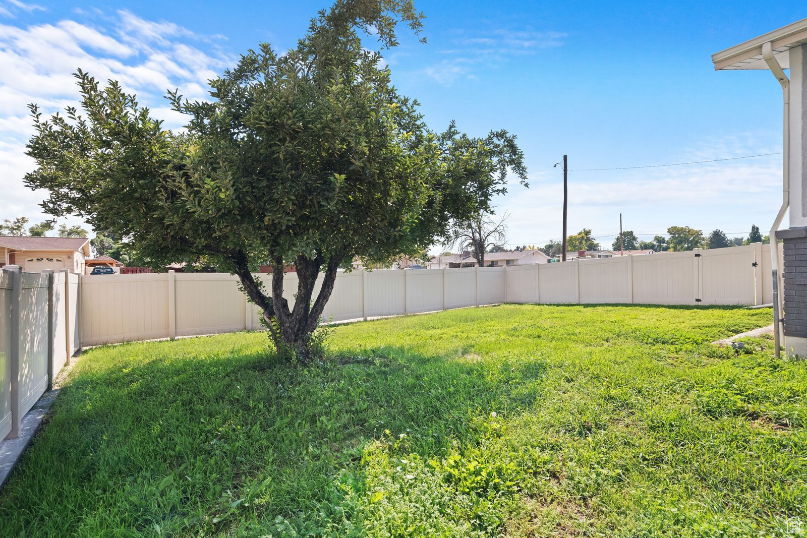 RIVER VALLEY - Residential