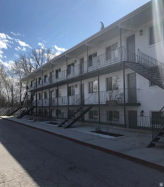 PLAT B - Residential Lease