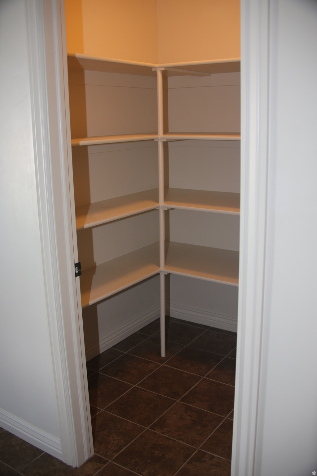 UINTAH SHADOWS - Residential Income