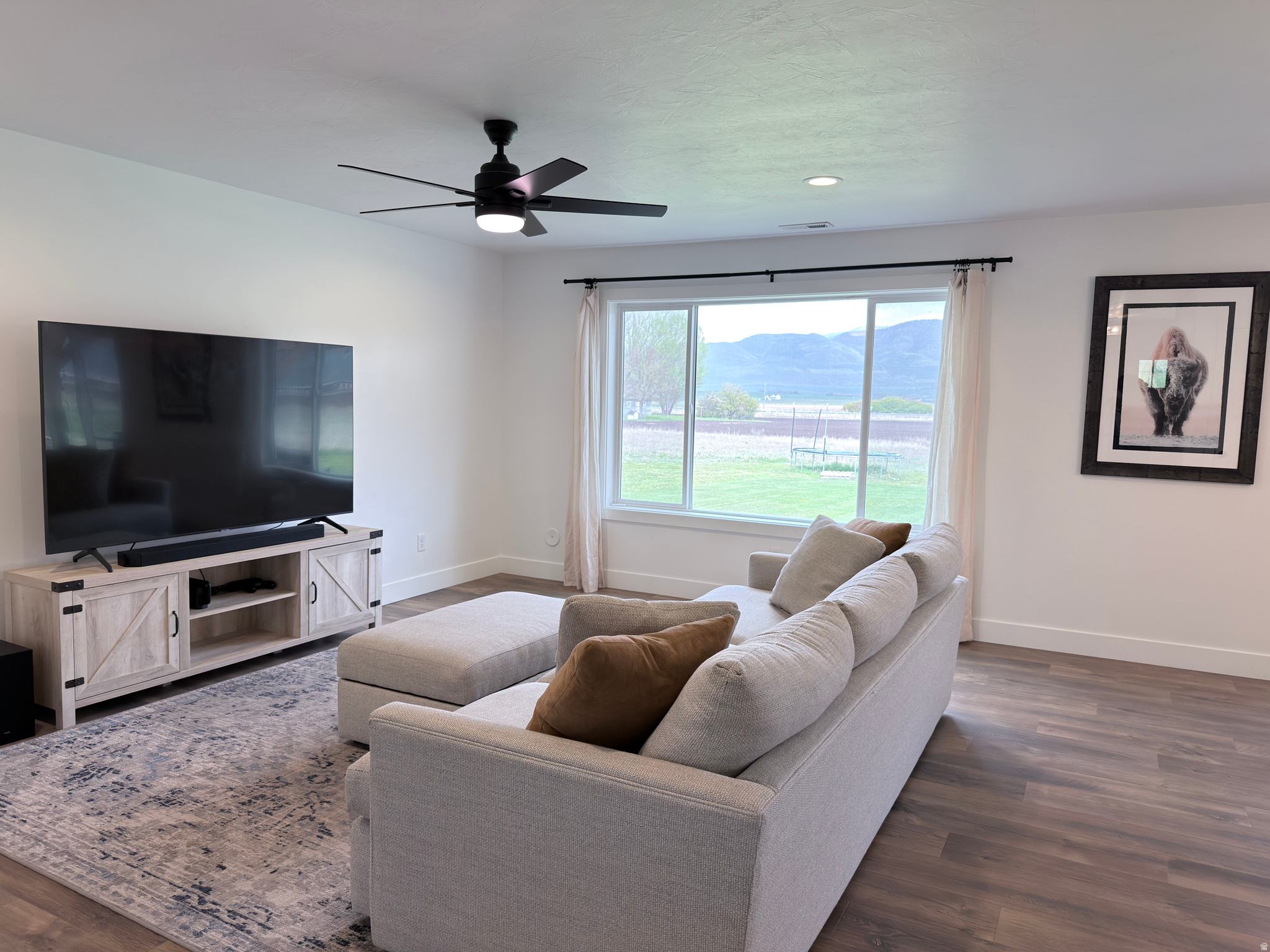 HOBBS PARKINSON RD - Residential