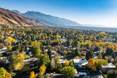 Tiny photo for 3411 E ENCHANTED VIEW DR S, Cottonwood Heights, UT 84121 (MLS # 2120459)