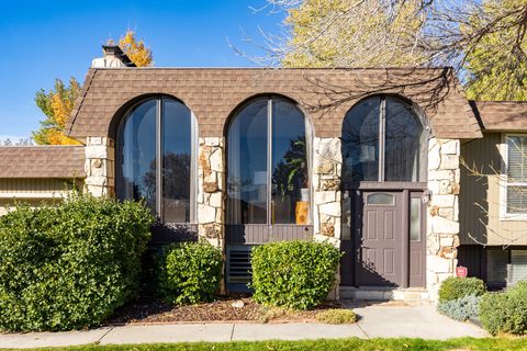 Tiny photo for 3411 E ENCHANTED VIEW DR S, Cottonwood Heights, UT 84121 (MLS # 2120459)