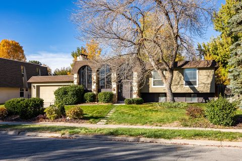 Tiny photo for 3411 E ENCHANTED VIEW DR S, Cottonwood Heights, UT 84121 (MLS # 2120459)