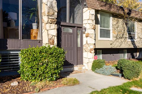 Tiny photo for 3411 E ENCHANTED VIEW DR S, Cottonwood Heights, UT 84121 (MLS # 2120459)