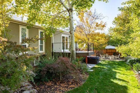 Tiny photo for 3411 E ENCHANTED VIEW DR S, Cottonwood Heights, UT 84121 (MLS # 2120459)