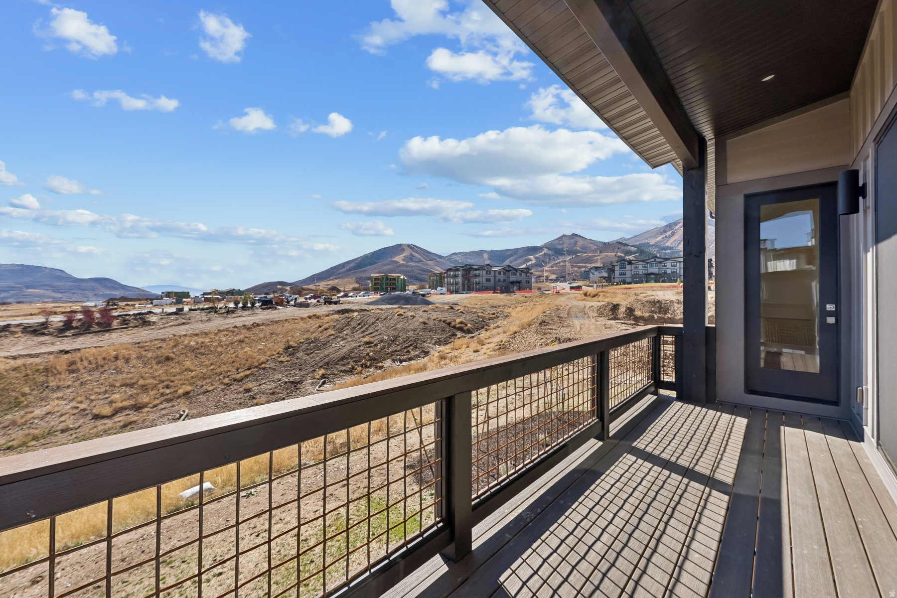 MAYFLOWER LAKESIDE - Residential Lease