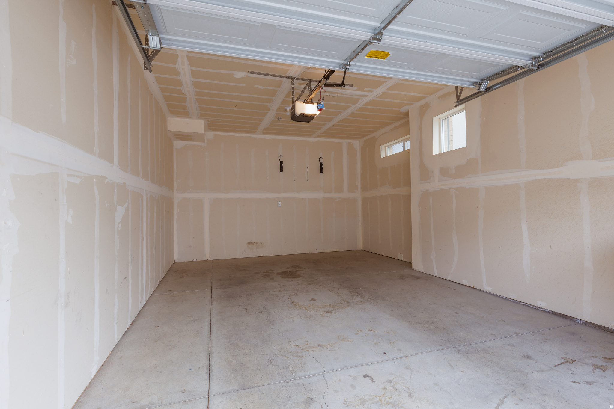 LAKEFRONT - Residential