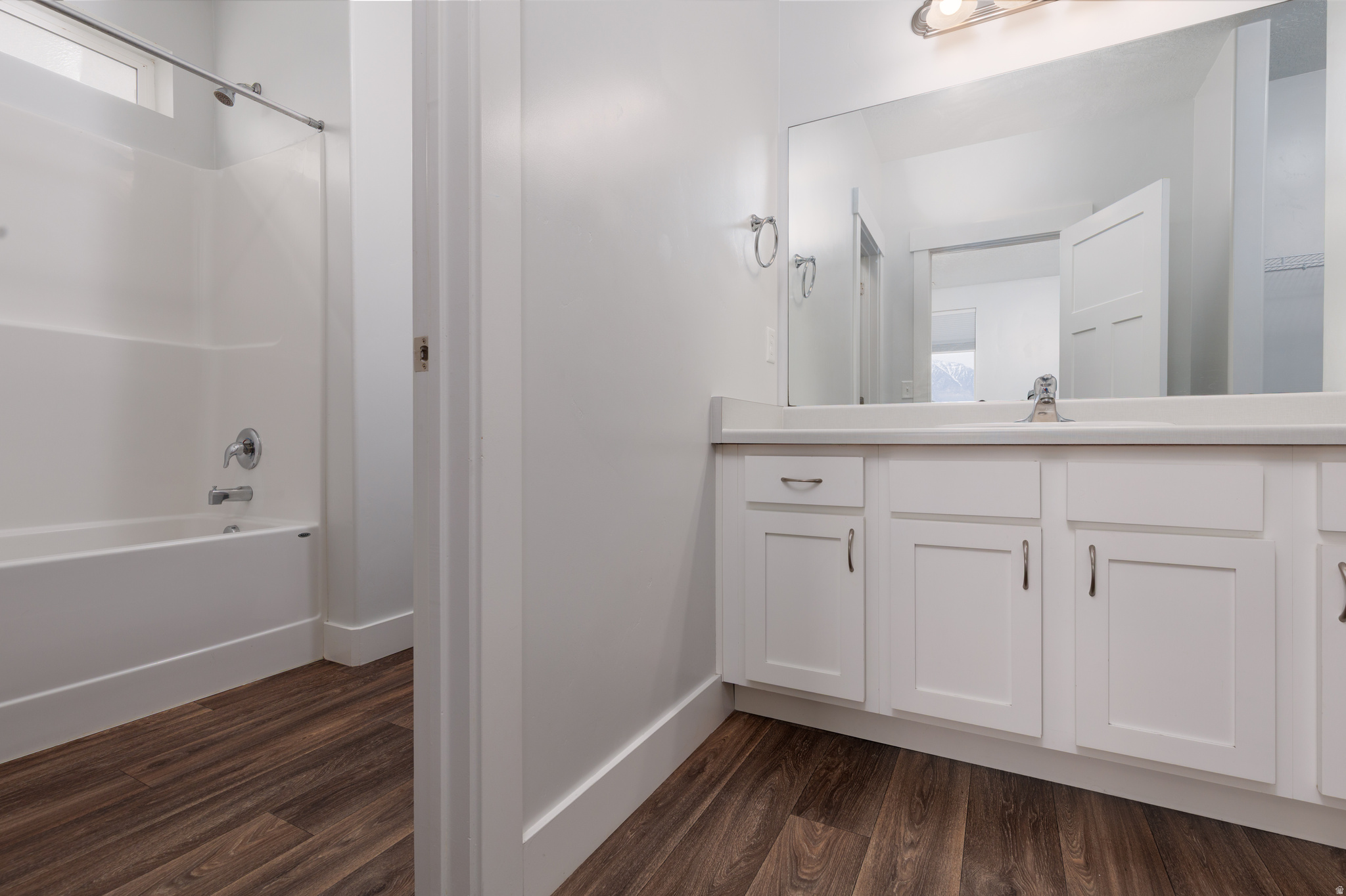 LAKEFRONT - Residential