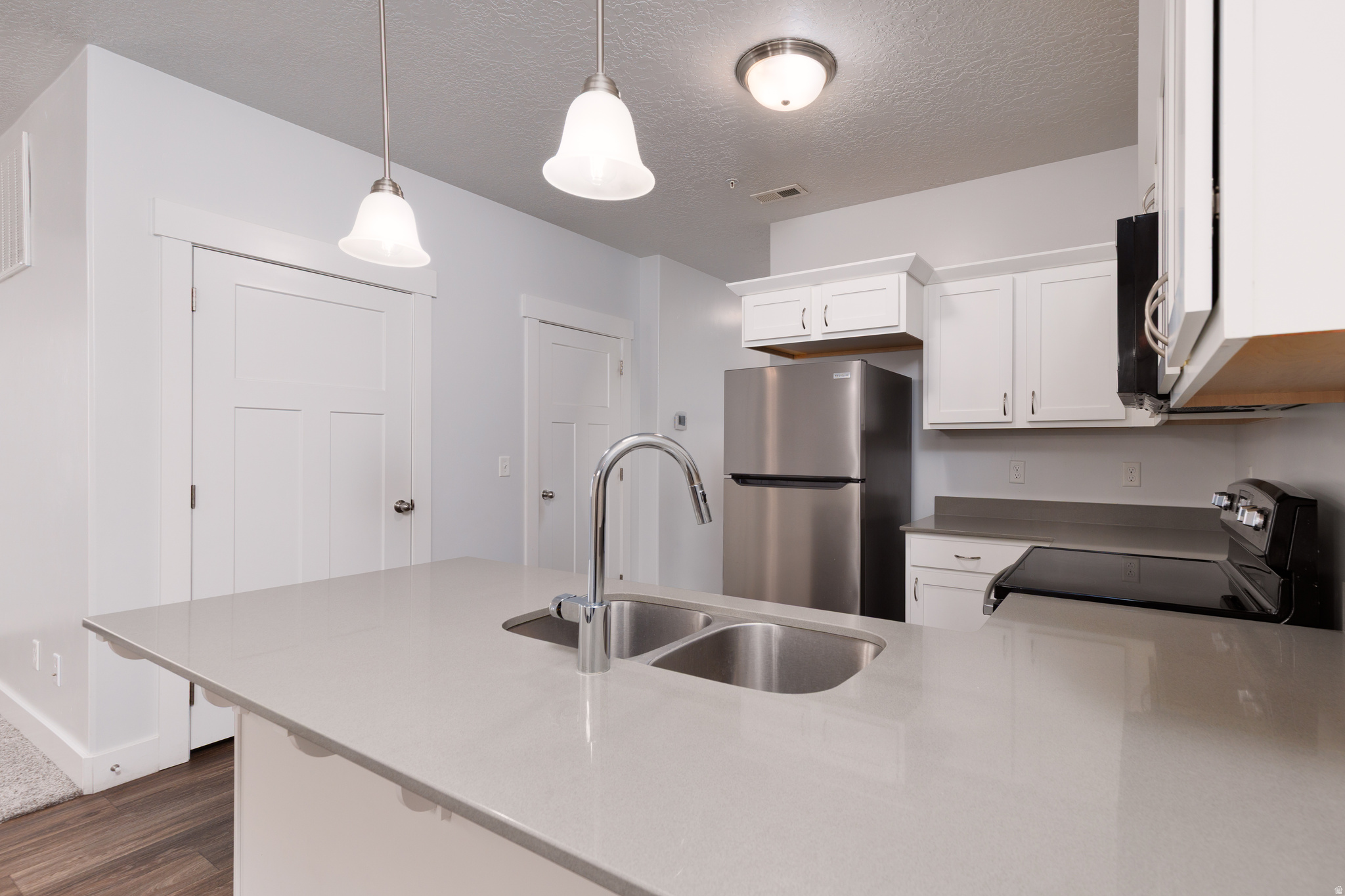 LAKEFRONT - Residential