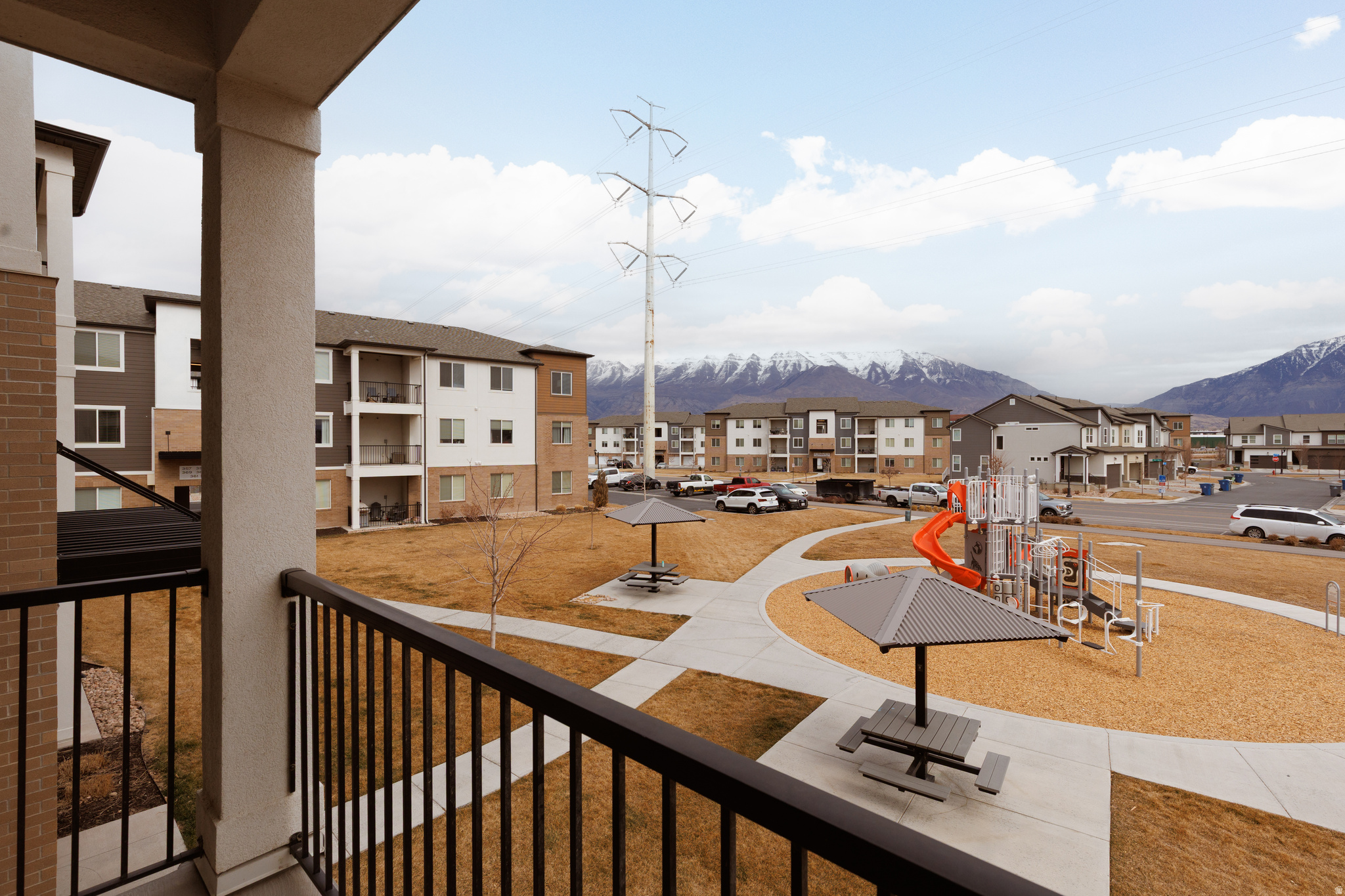 LAKEFRONT - Residential