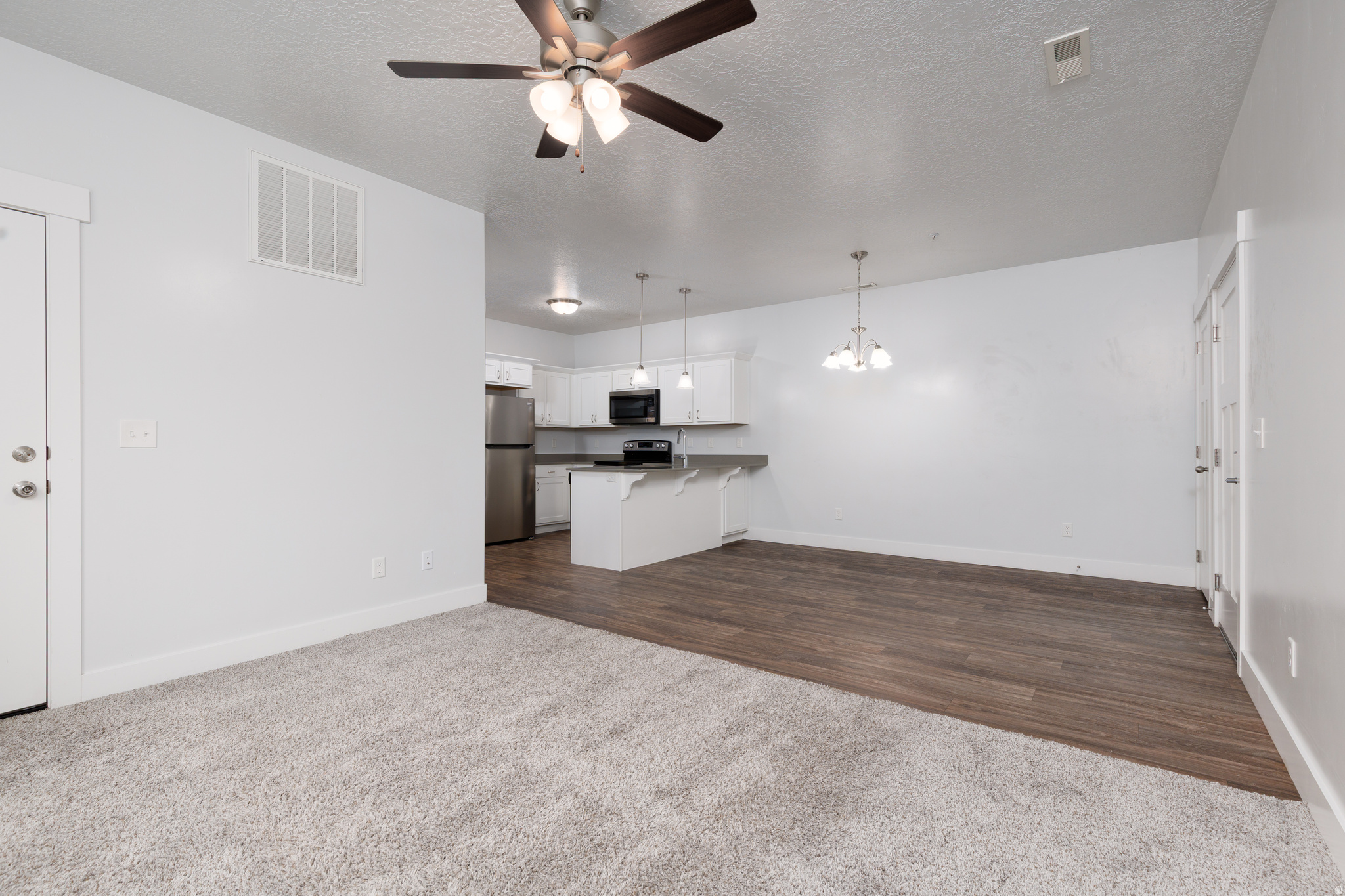 LAKEFRONT - Residential