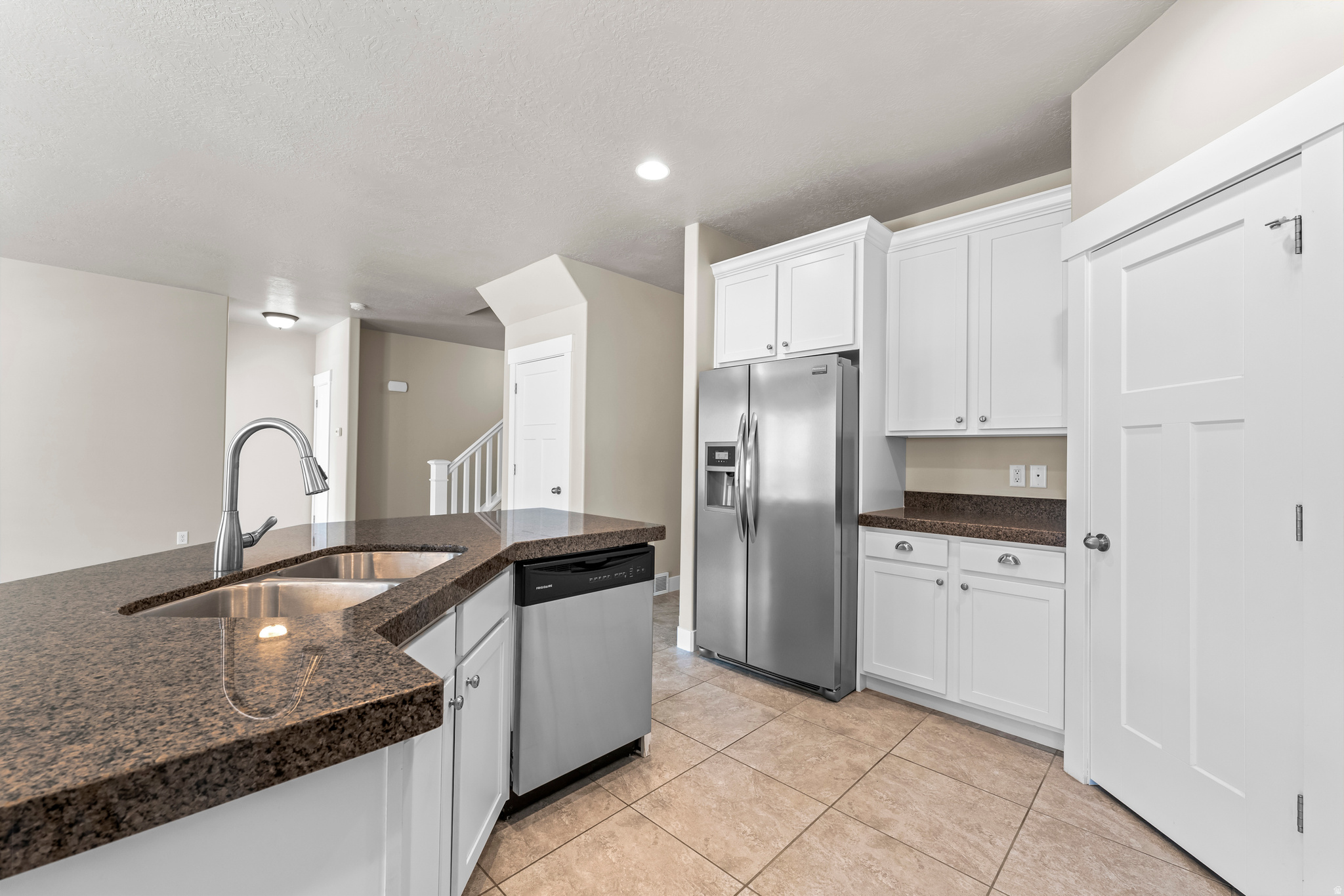 CREEKSIDE RETIREMENT - Residential