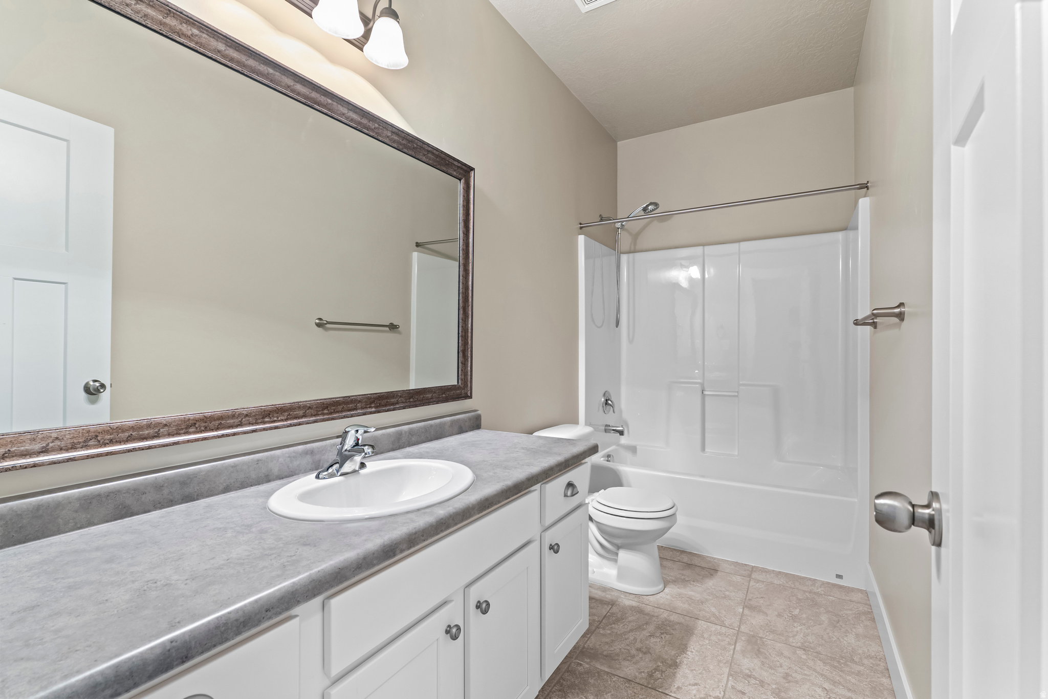 CREEKSIDE RETIREMENT - Residential