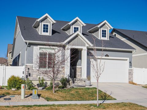 Photo of 287 S HAYES WELL LN, Saratoga Springs, UT 84045 (MLS # 2142410)