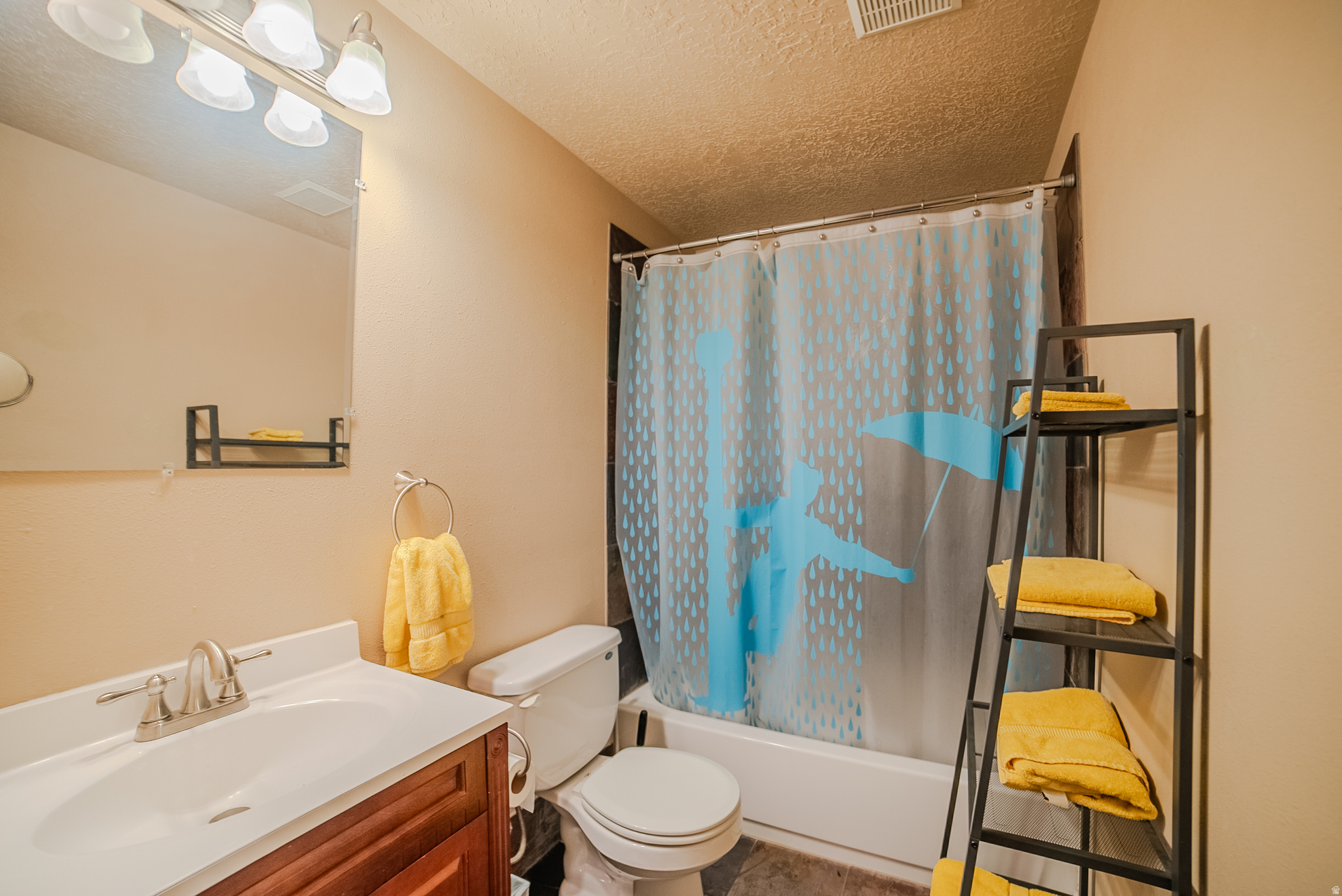 DAYBREAK - Residential