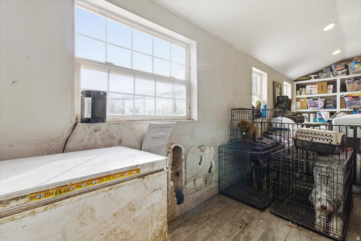 COUNTRY ROAD HAVEN - Residential