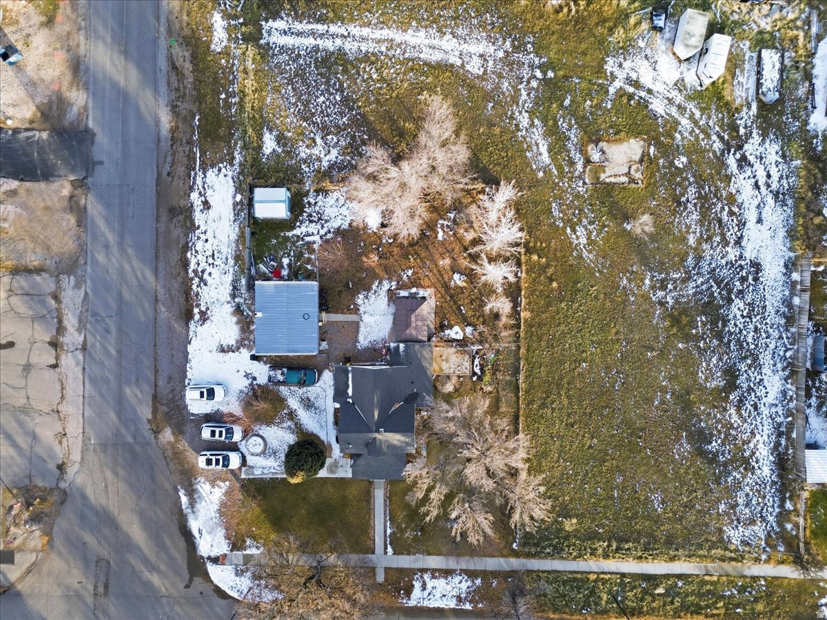 COUNTRY ROAD HAVEN - Residential