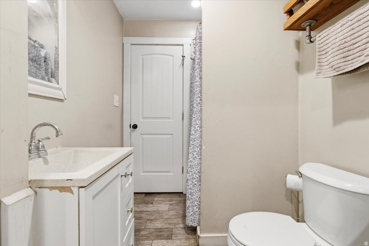 COUNTRY ROAD HAVEN - Residential