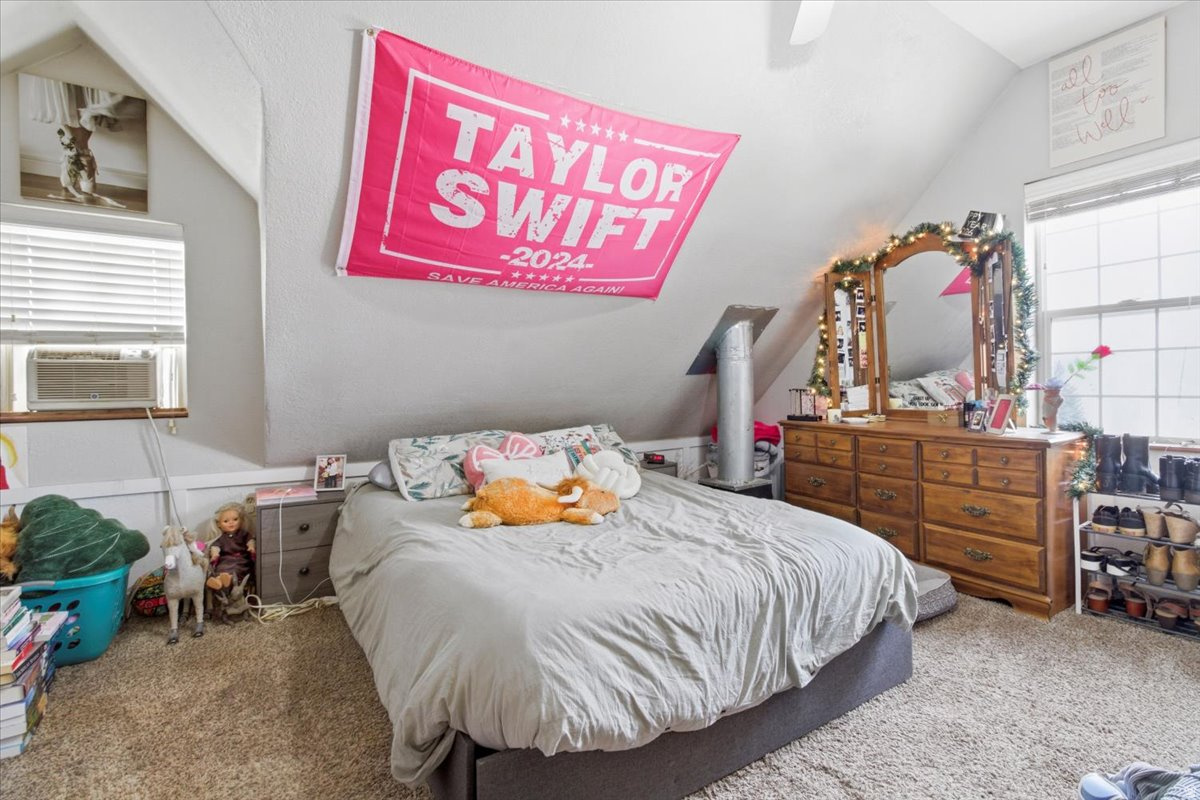 COUNTRY ROAD HAVEN - Residential