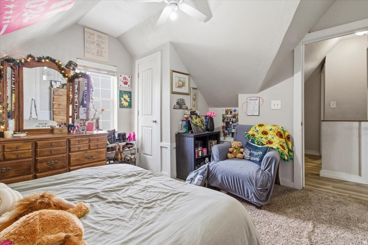 COUNTRY ROAD HAVEN - Residential