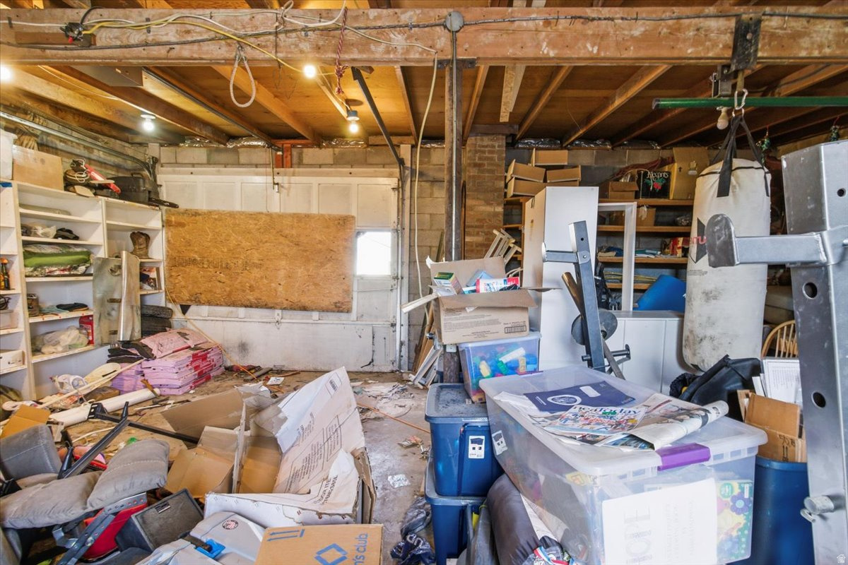 COUNTRY ROAD HAVEN - Residential