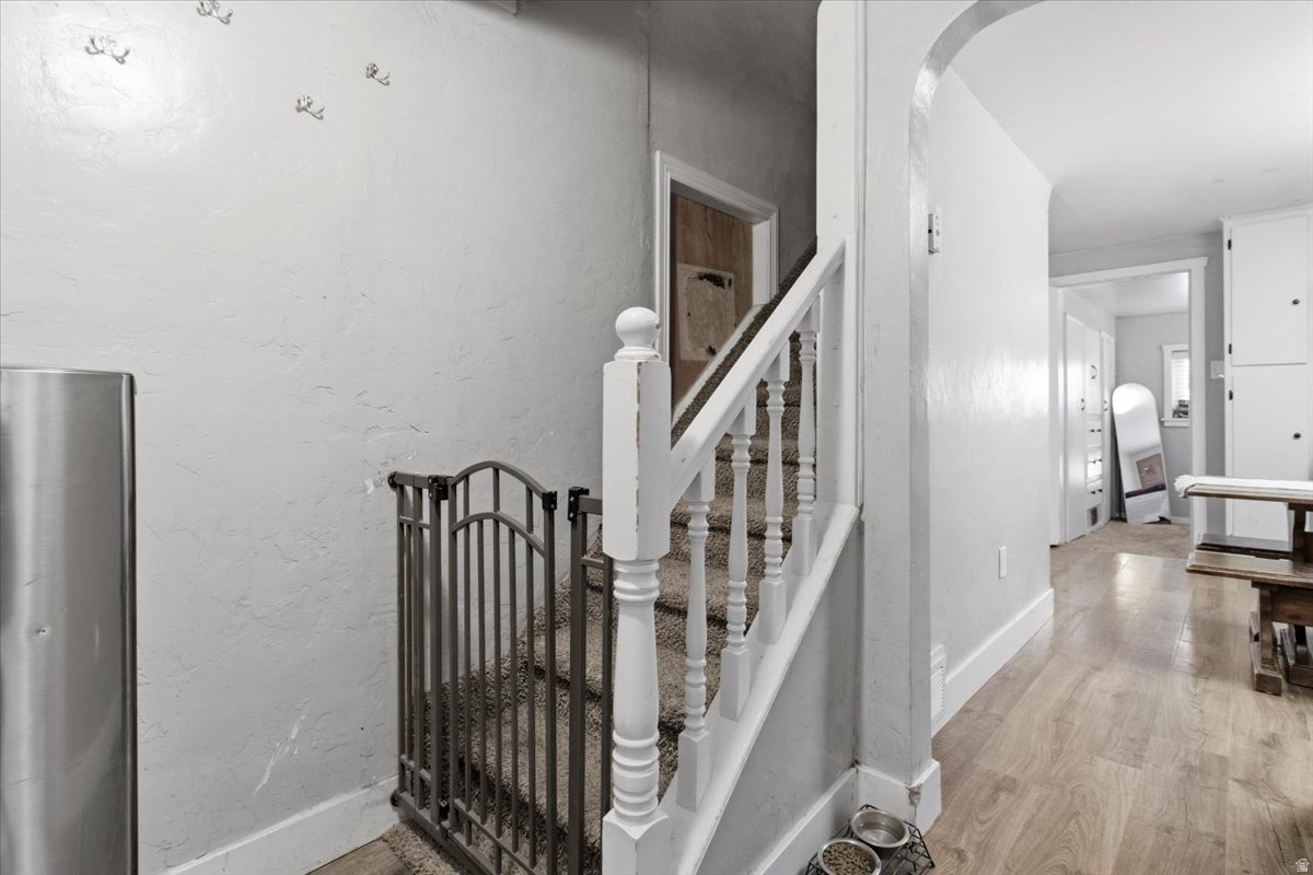 COUNTRY ROAD HAVEN - Residential