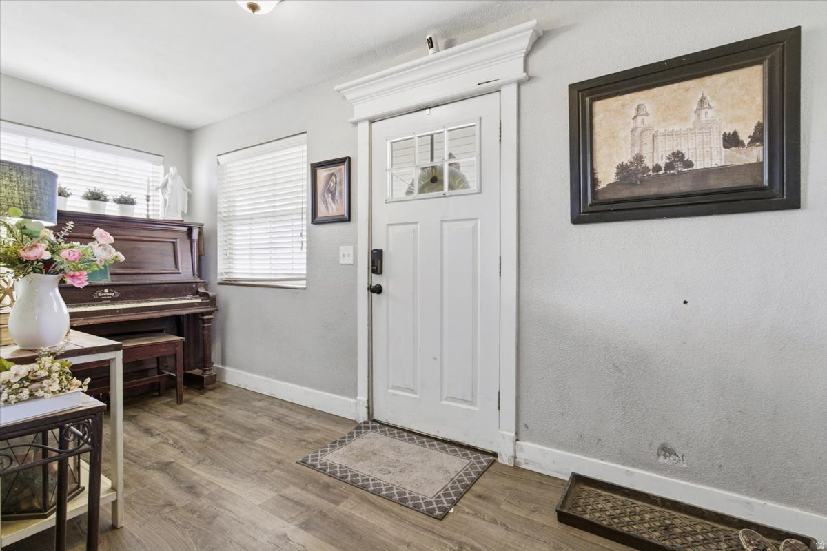 COUNTRY ROAD HAVEN - Residential