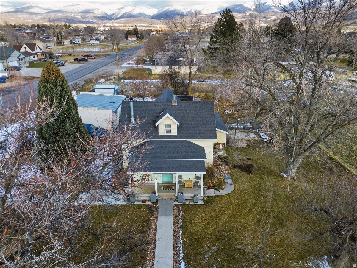 COUNTRY ROAD HAVEN - Residential