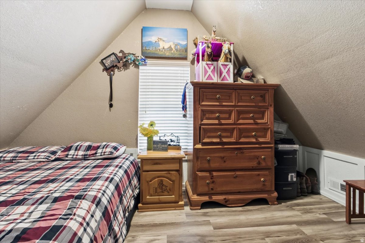 COUNTRY ROAD HAVEN - Residential