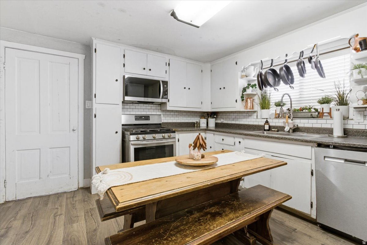 COUNTRY ROAD HAVEN - Residential