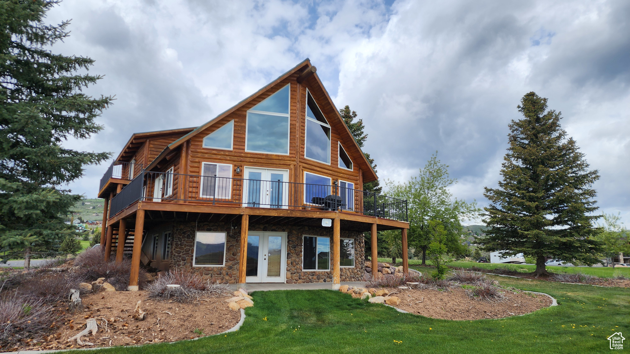 2568 Foxridge Dr, Garden City, Utah image 2
